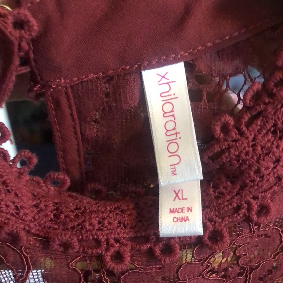 Burgundy, extra-large lace, beautifully detailed - Picture 5 of 5